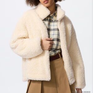 Uniqlo Women’s Fleece Zip-Up Jacket